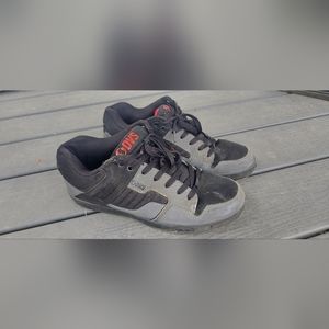Dvs skate shoes